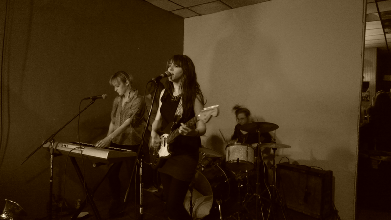 Illustration for article titled A Late-Night Punk Rock Set Is Incomplete Without the New HTC One